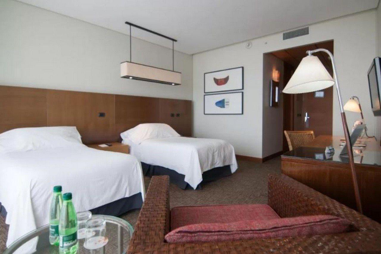 فندق Enjoy كوكيمبو المظهر الخارجي الصورة A room at the hotel