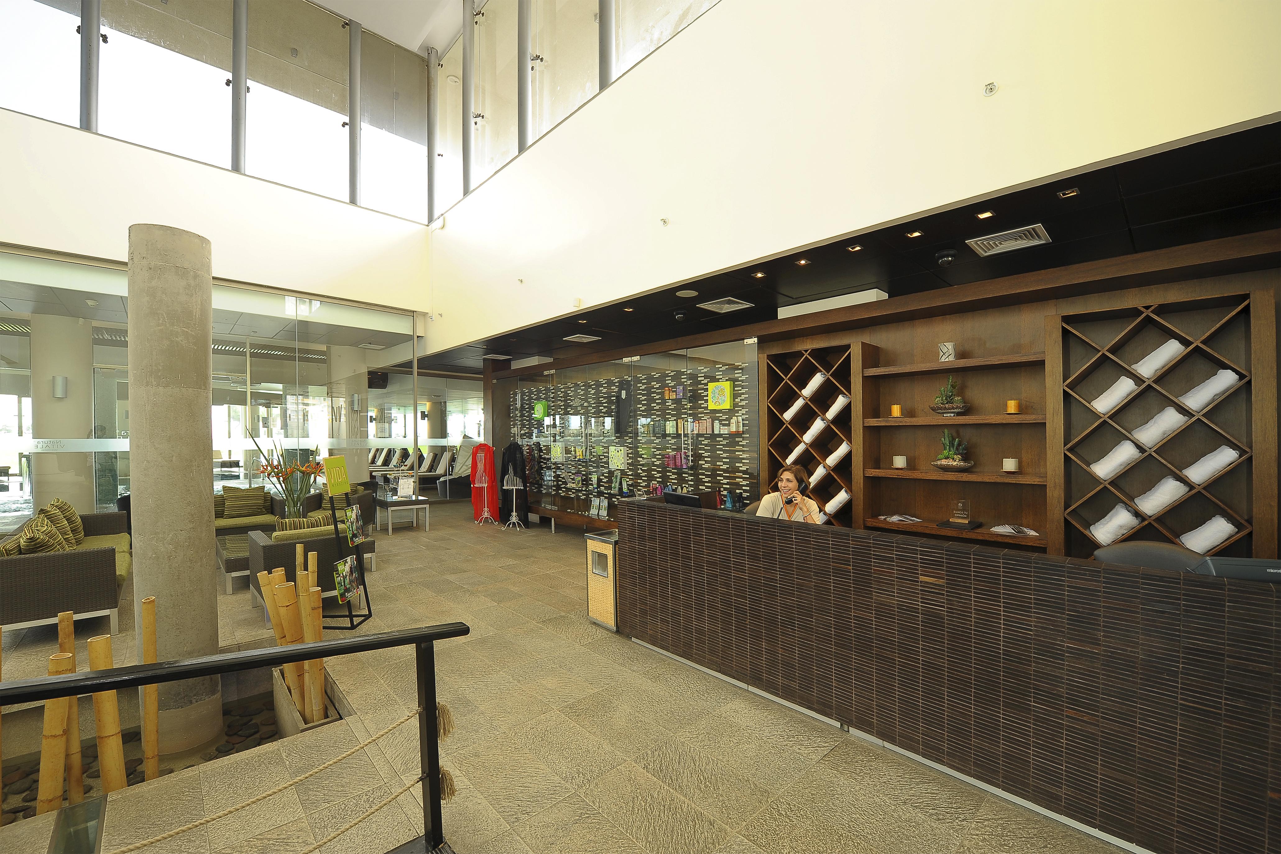 فندق Enjoy كوكيمبو المظهر الخارجي الصورة The interior of the lounge