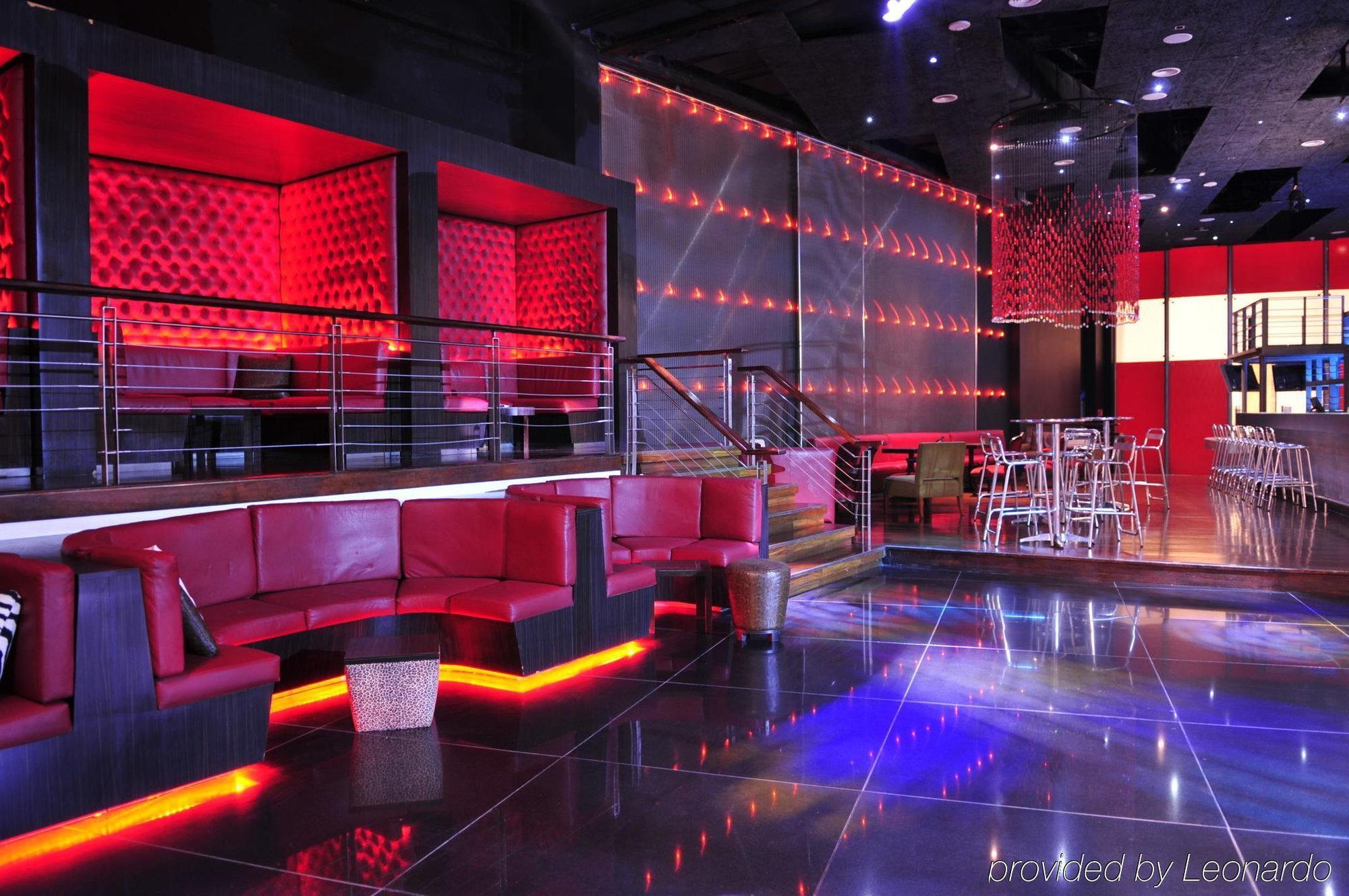 فندق Enjoy كوكيمبو المظهر الداخلي الصورة Interior of the nightclub