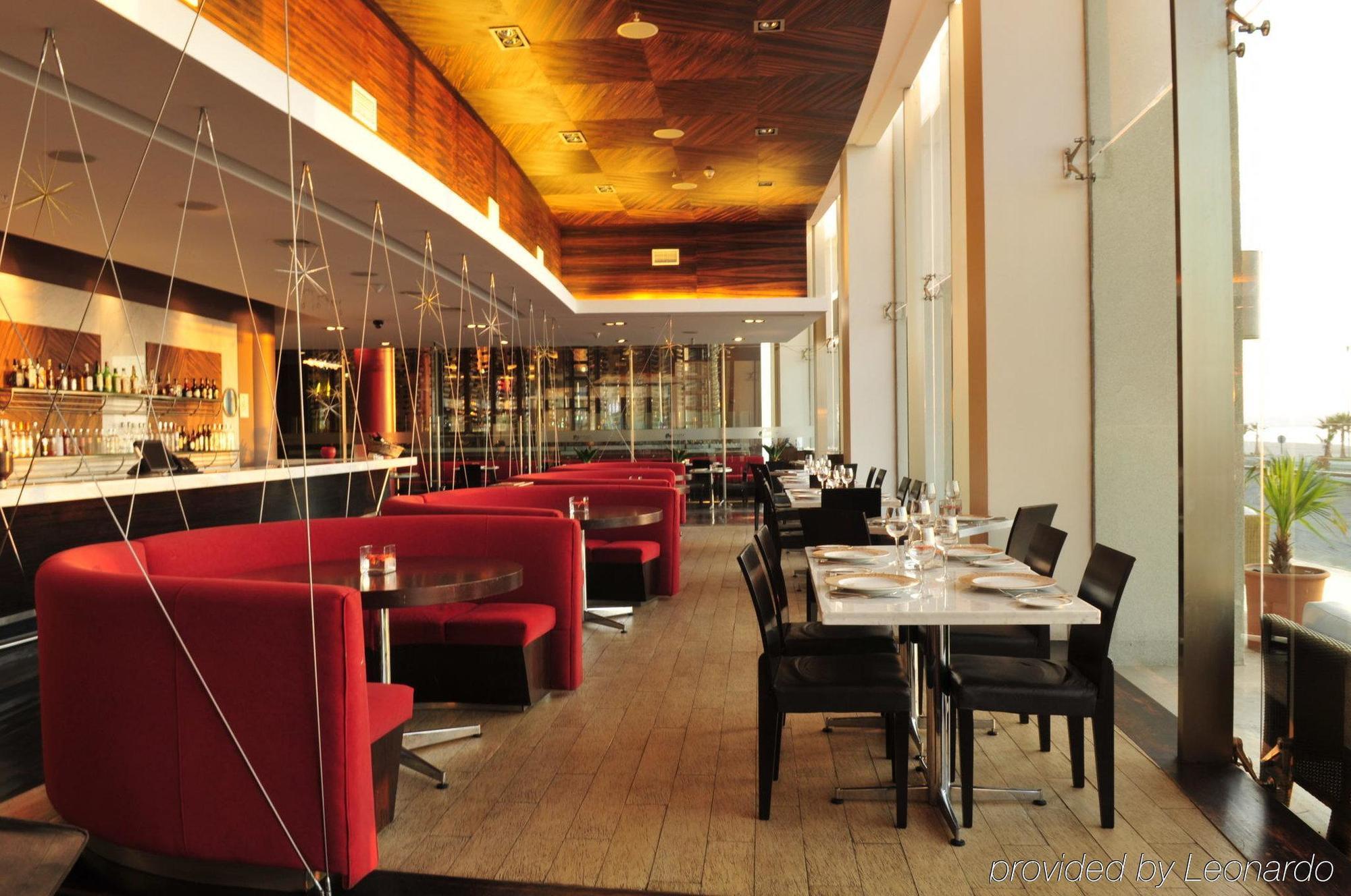 فندق Enjoy كوكيمبو المطعم الصورة The interior of the restaurant