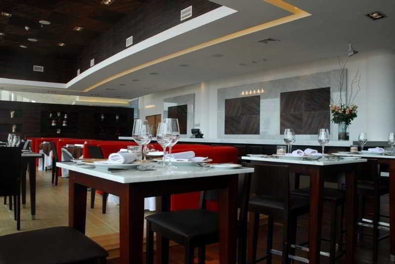 فندق Enjoy كوكيمبو المظهر الخارجي الصورة Interior of the restaurant
